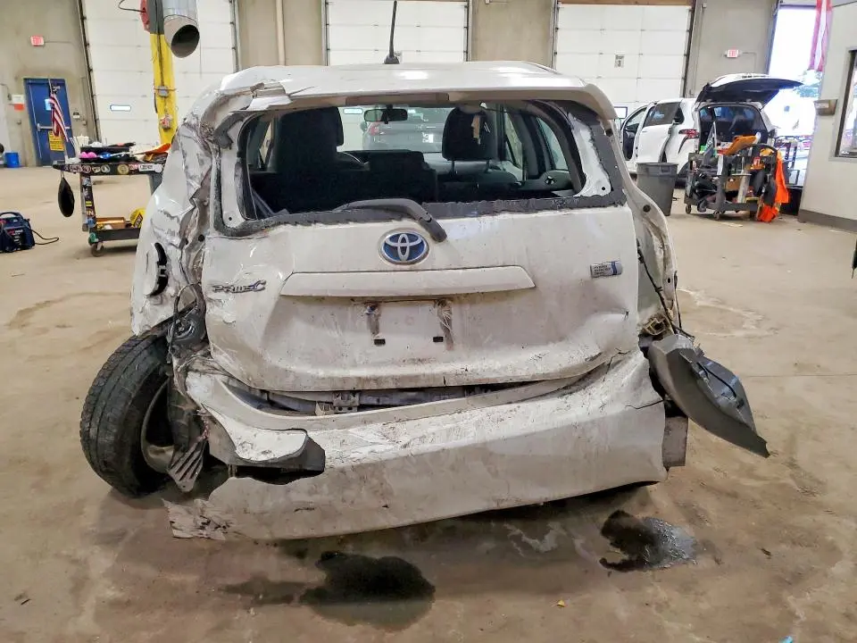 2014 TOYOTA PRIUS C TWO  