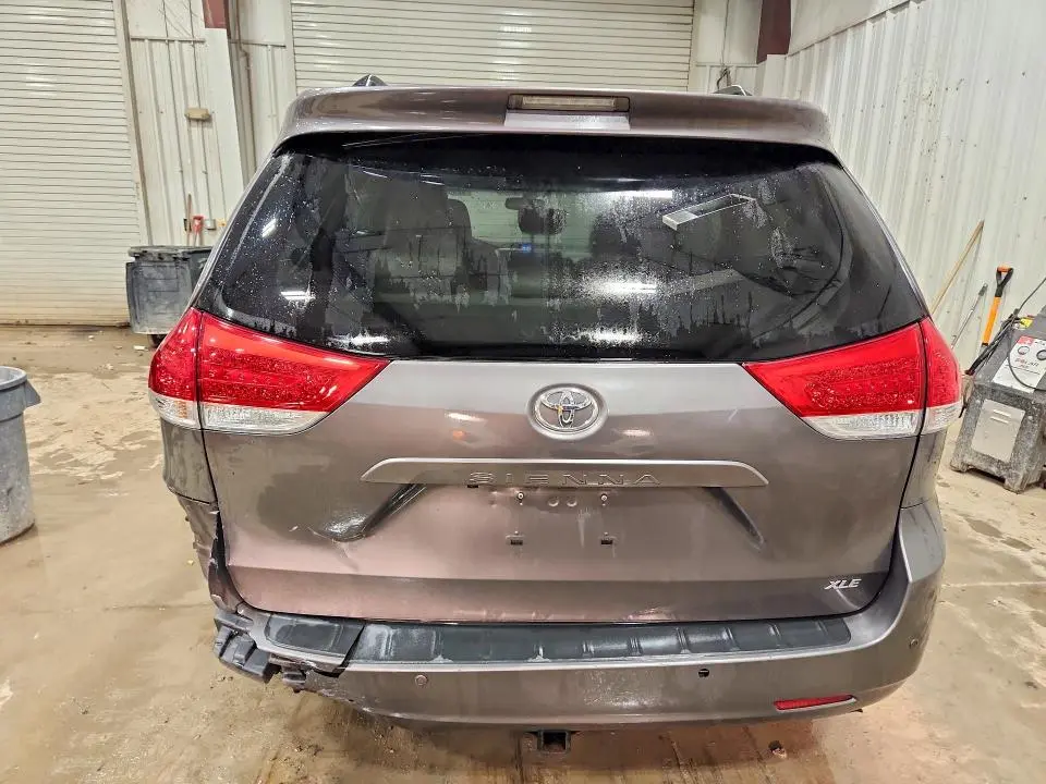 2012 TOYOTA SIENNA XLE 8-PASSENGER  