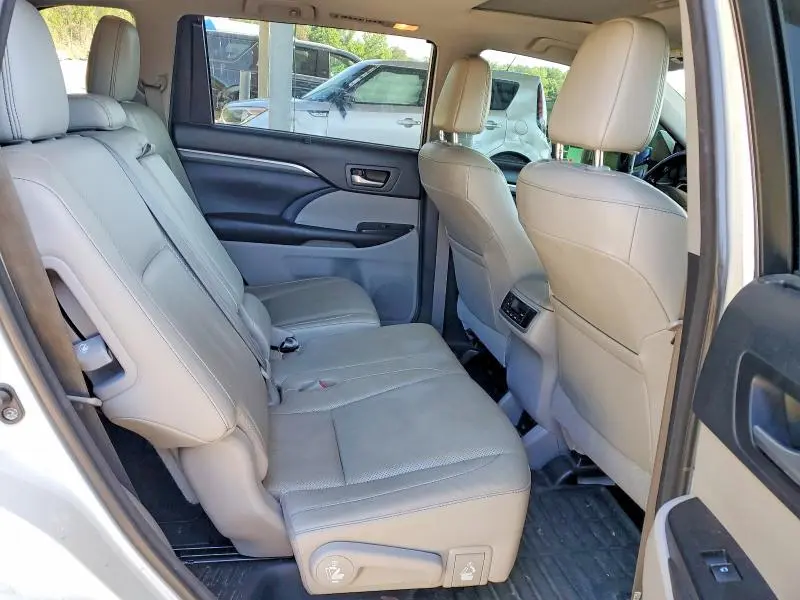 2017 TOYOTA HIGHLANDER LIMITED  