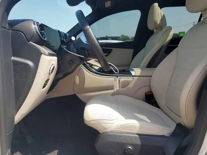2026 MERCEDES-BENZ GLC 300  