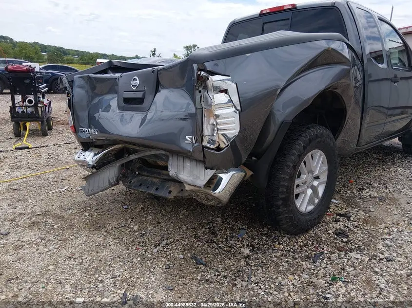 2016 NISSAN FRONTIER SV