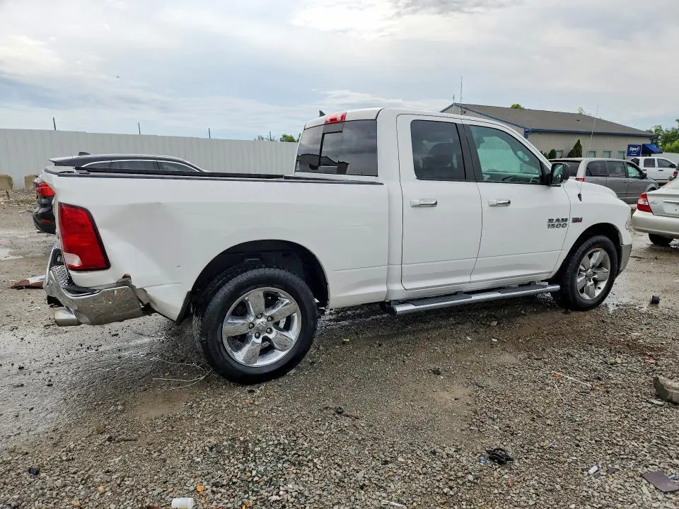 2017 RAM 1500 SLT  