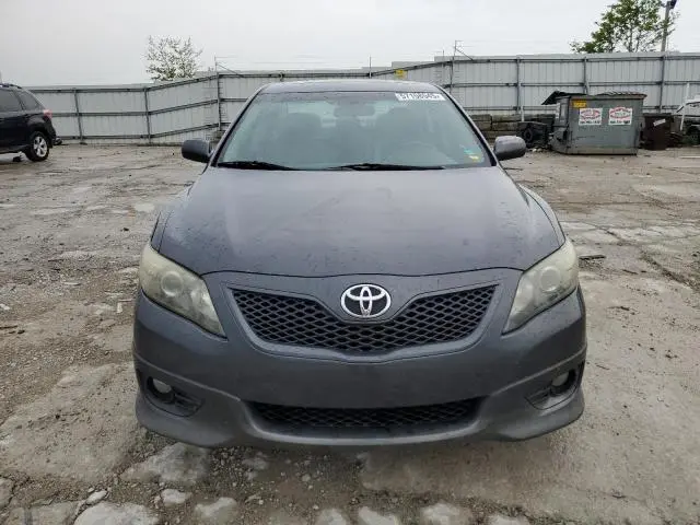 2011 TOYOTA CAMRY SE  