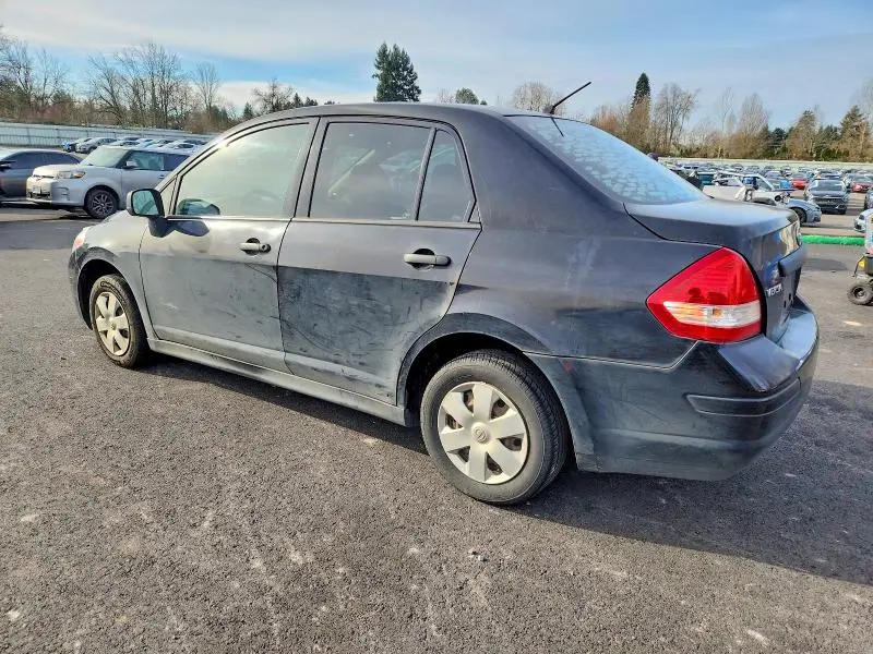 2010 NISSAN VERSA S  