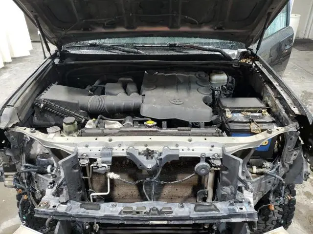 2010 TOYOTA 4RUNNER SR5  