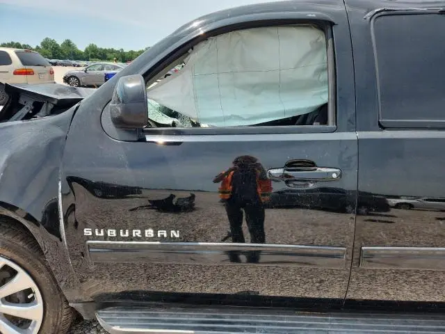 2011 CHEVROLET SUBURBAN C1500 LT  