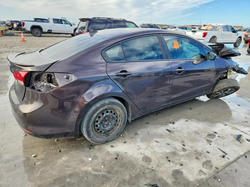 2017 KIA FORTE LX  