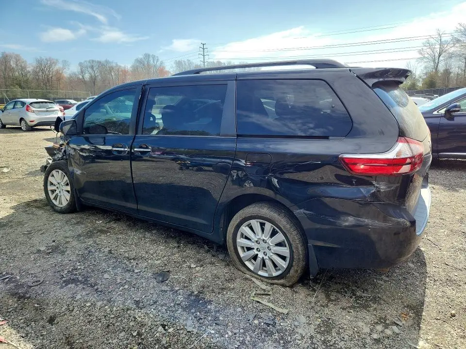 2017 TOYOTA SIENNA XLE 7-PASSENGER  
