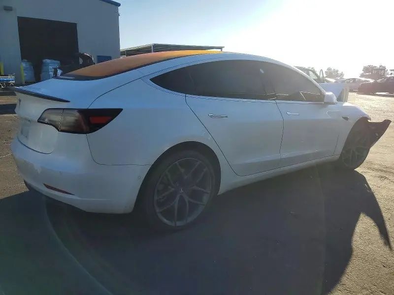 2018 TESLA MODEL 3   