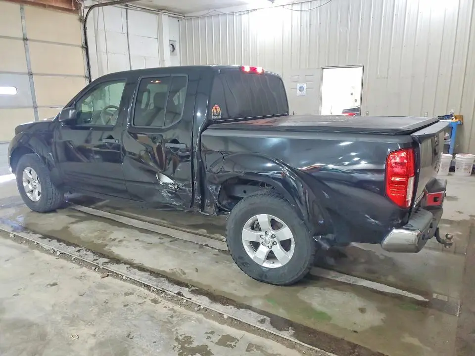 2013 NISSAN FRONTIER S  