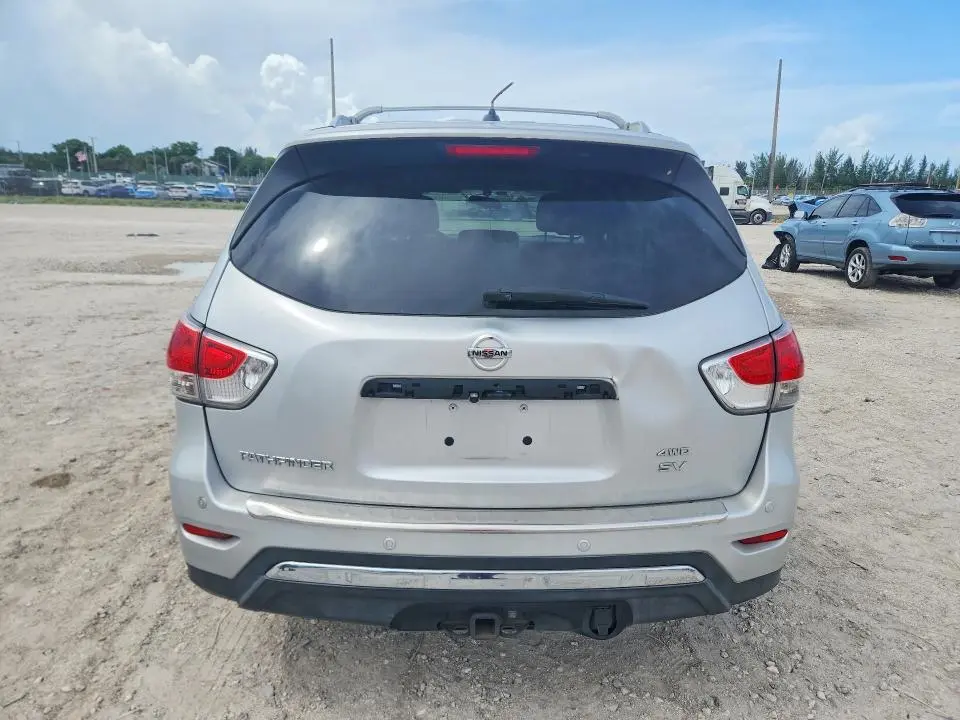 2014 NISSAN PATHFINDER SV  