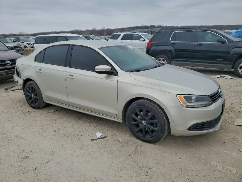 2011 VOLKSWAGEN JETTA SE  