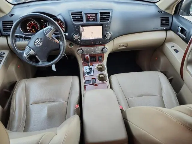 2011 TOYOTA HIGHLANDER LIMITED  