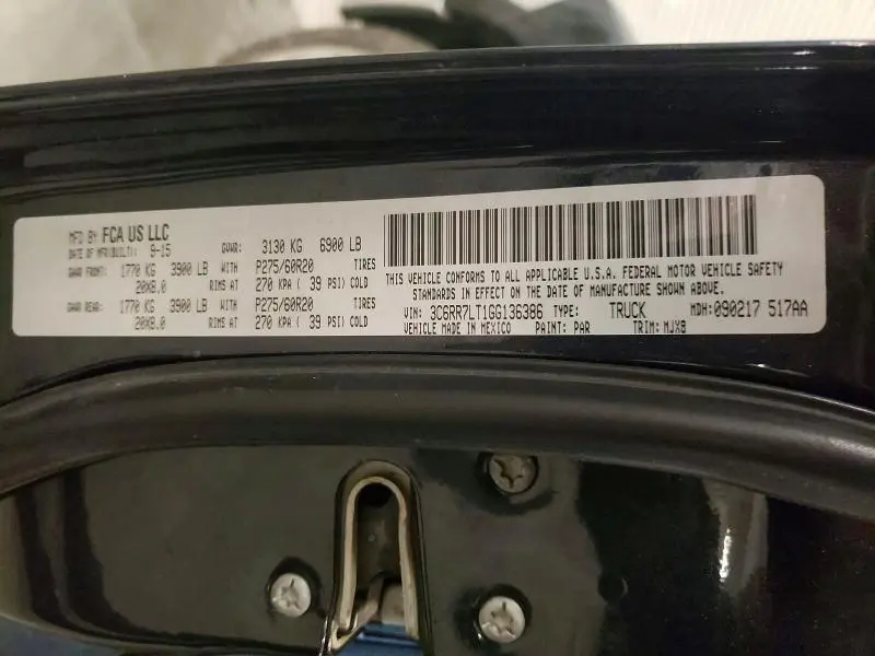 2016 RAM 1500 SLT  