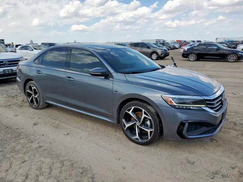 2022 VOLKSWAGEN PASSAT R-LINE  