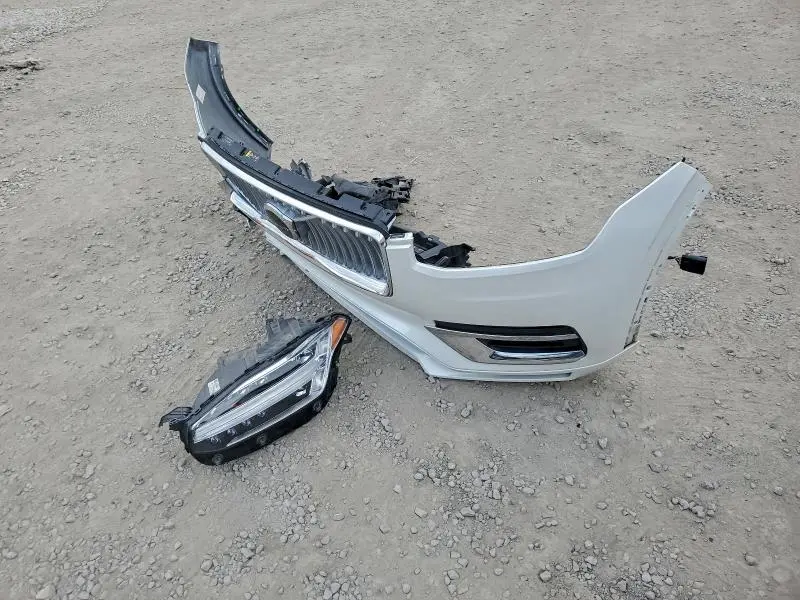 2023 VOLVO XC90 CORE  