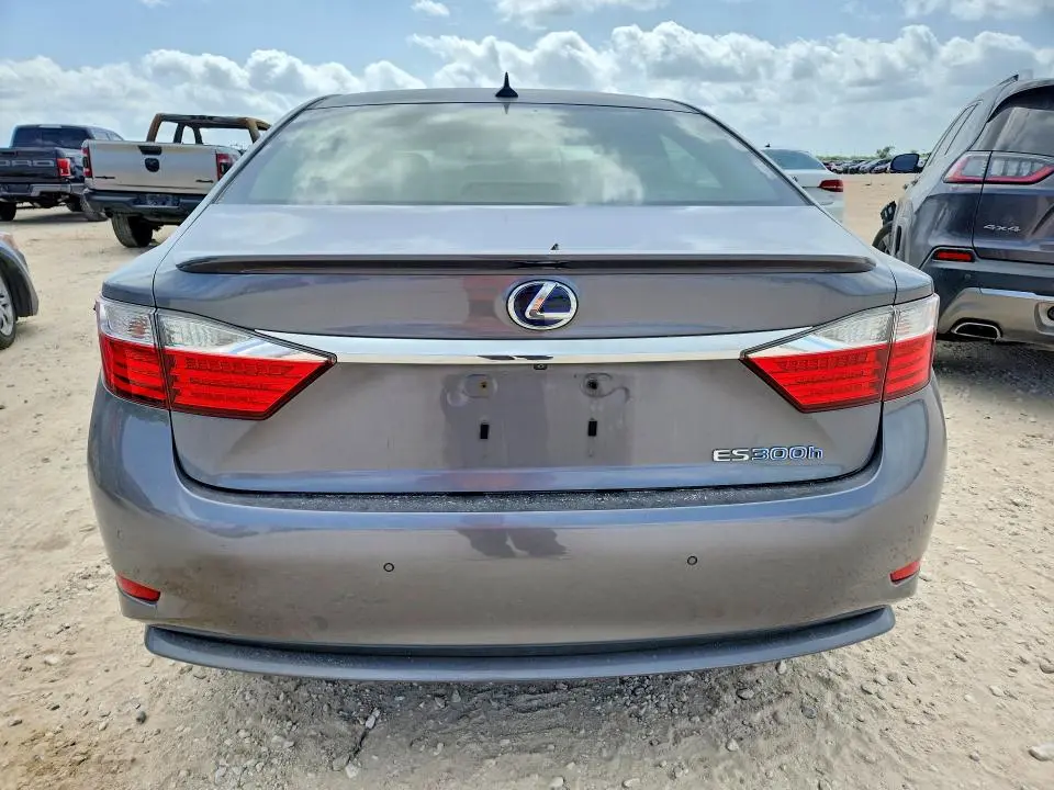 2013 LEXUS ES 300H  