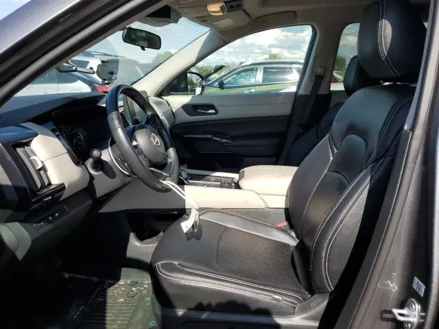 2022 NISSAN PATHFINDER SV  