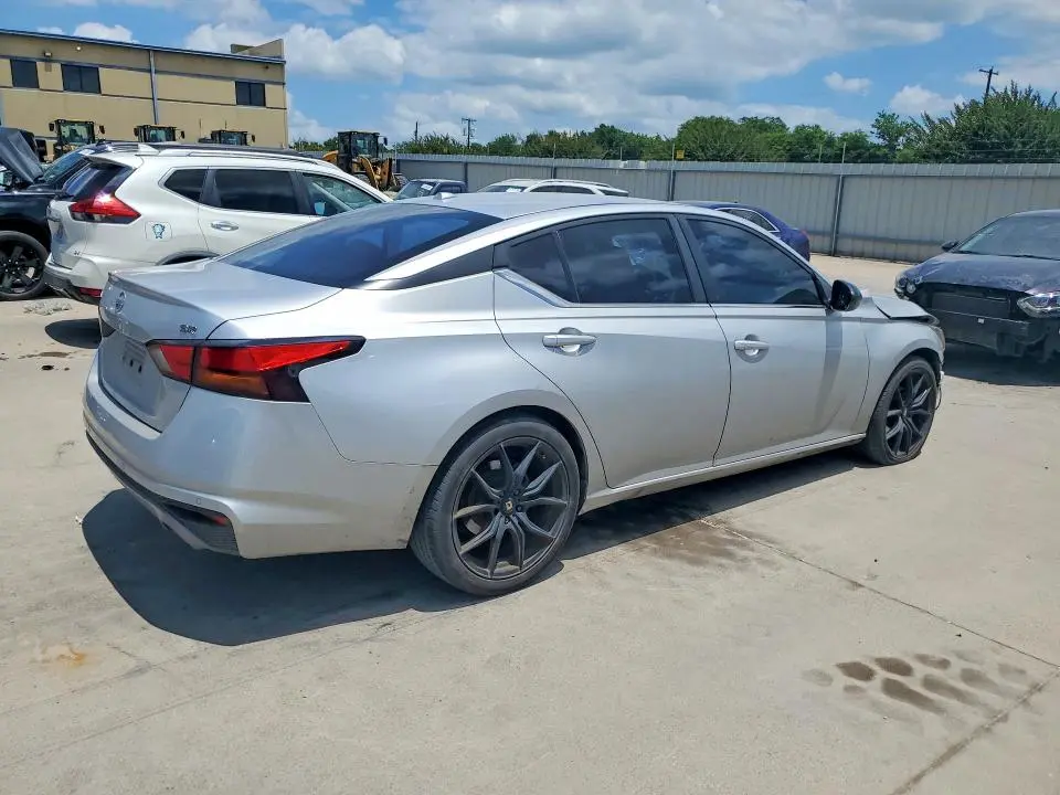 2020 NISSAN ALTIMA SR  