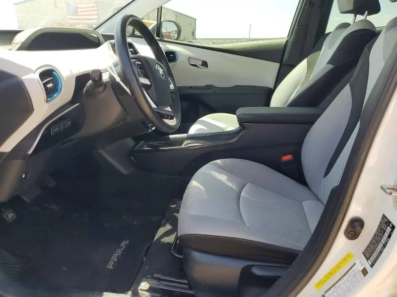 2016 TOYOTA PRIUS THREE  
