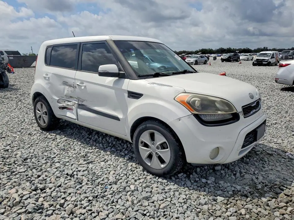 2013 KIA SOUL !  