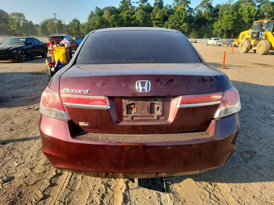 2011 HONDA ACCORD LX  