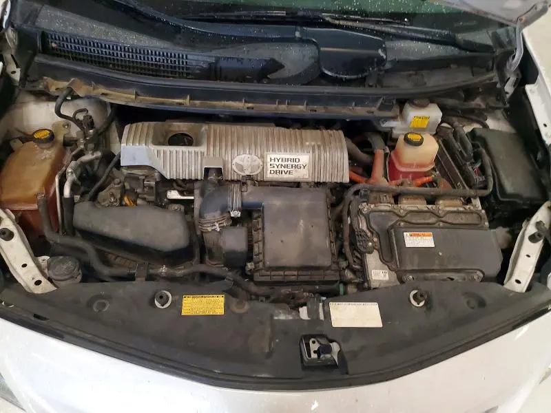 2013 TOYOTA PRIUS V TWO  