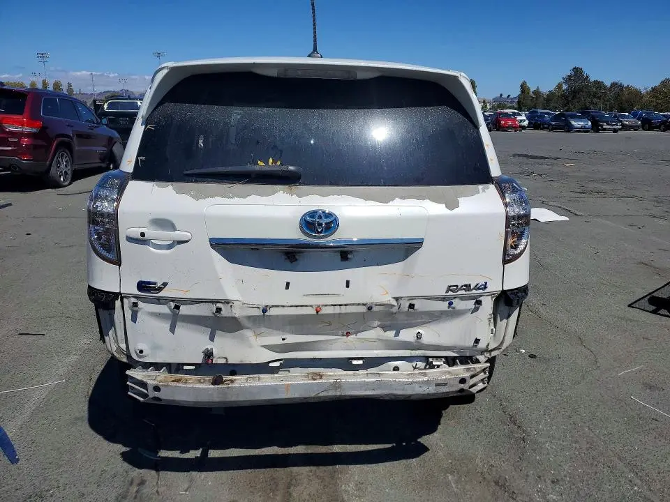 2014 TOYOTA RAV4 EV BASE  
