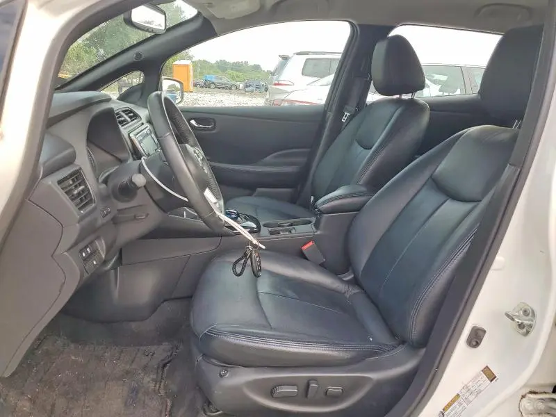 2018 NISSAN LEAF SV  