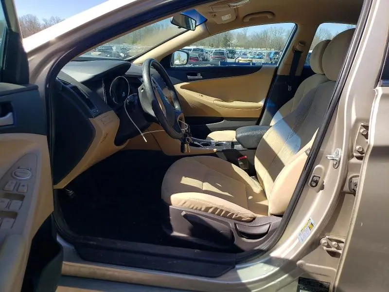 2011 HYUNDAI SONATA GLS  
