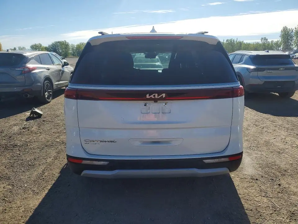 2022 KIA CARNIVAL LX  
