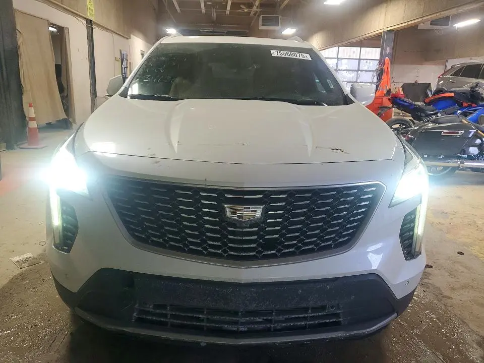 2022 CADILLAC XT4 PREMIUM LUXURY  