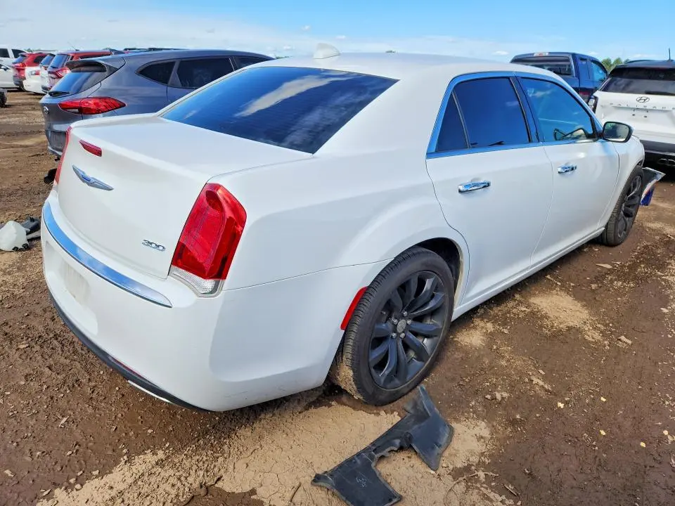 2019 CHRYSLER 300 LIMITED  