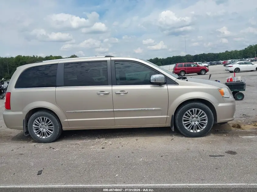 2013 CHRYSLER TOWN & COUNTRY LIMITED
