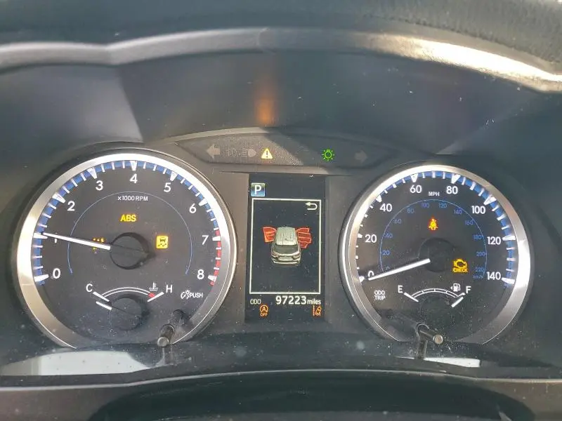 2017 TOYOTA HIGHLANDER LE  