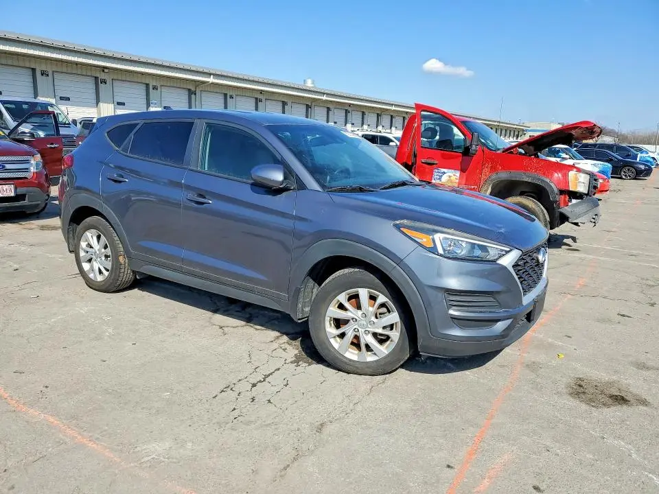 2019 HYUNDAI TUCSON SE  