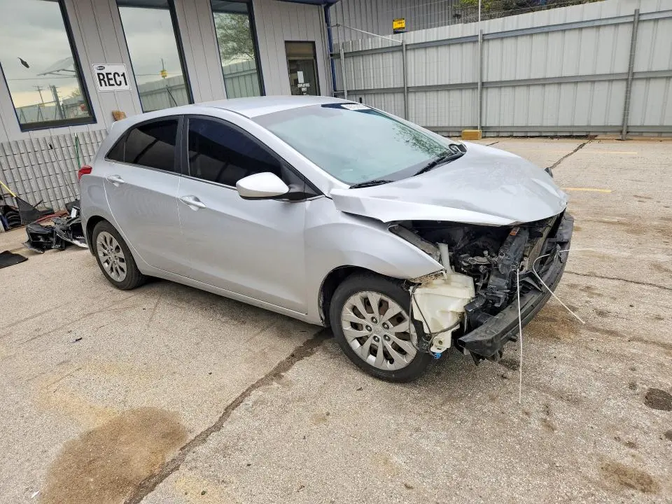 2016 HYUNDAI ELANTRA GT BASE  