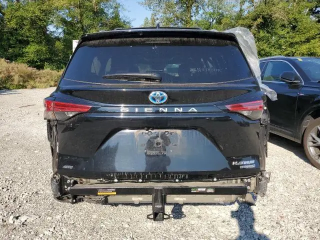 2021 TOYOTA SIENNA PLATINUM 7-PASSENGER  