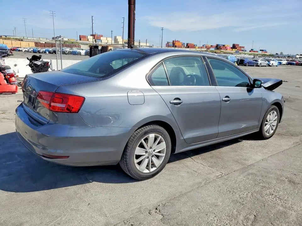 2015 VOLKSWAGEN JETTA SE  