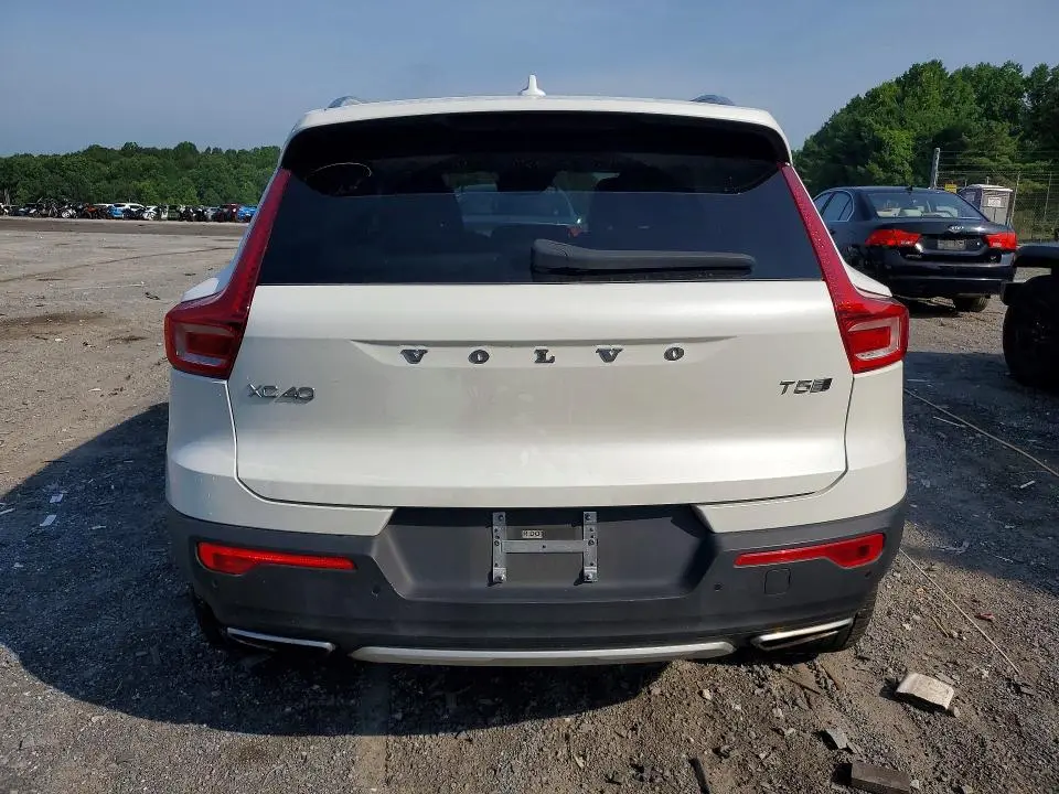 2019 VOLVO XC40 T5 INSCRIPTION  