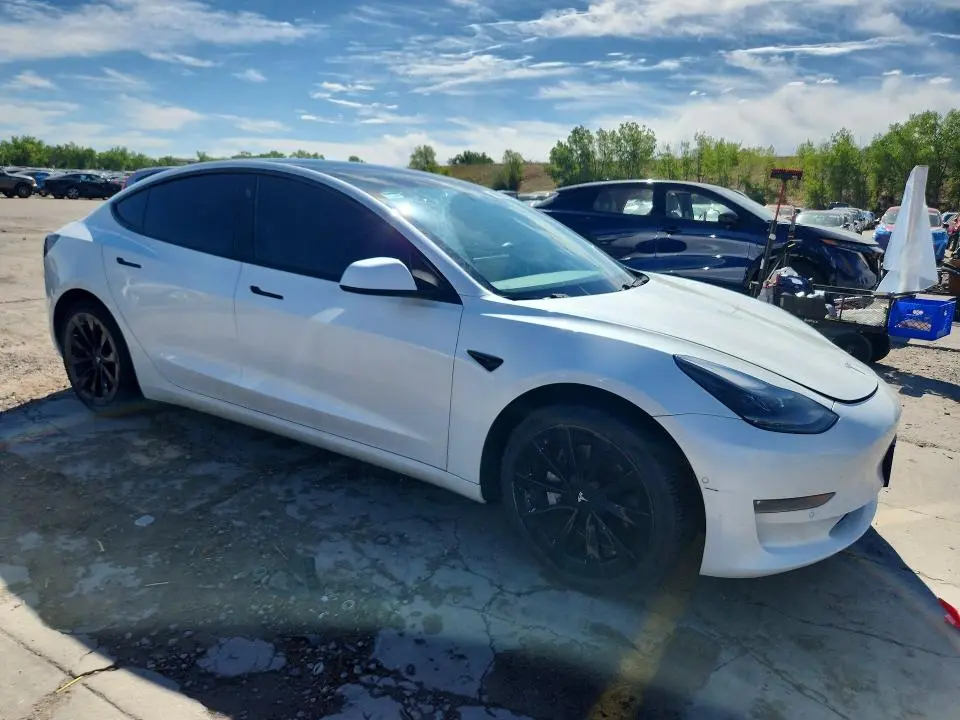 2021 TESLA MODEL 3   