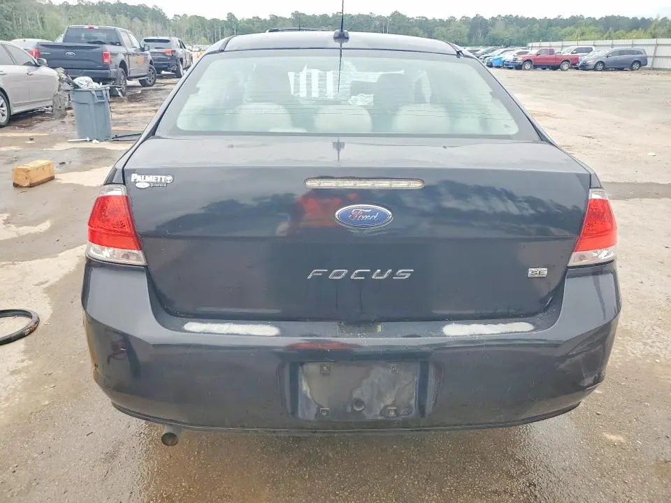 2011 FORD FOCUS SE  