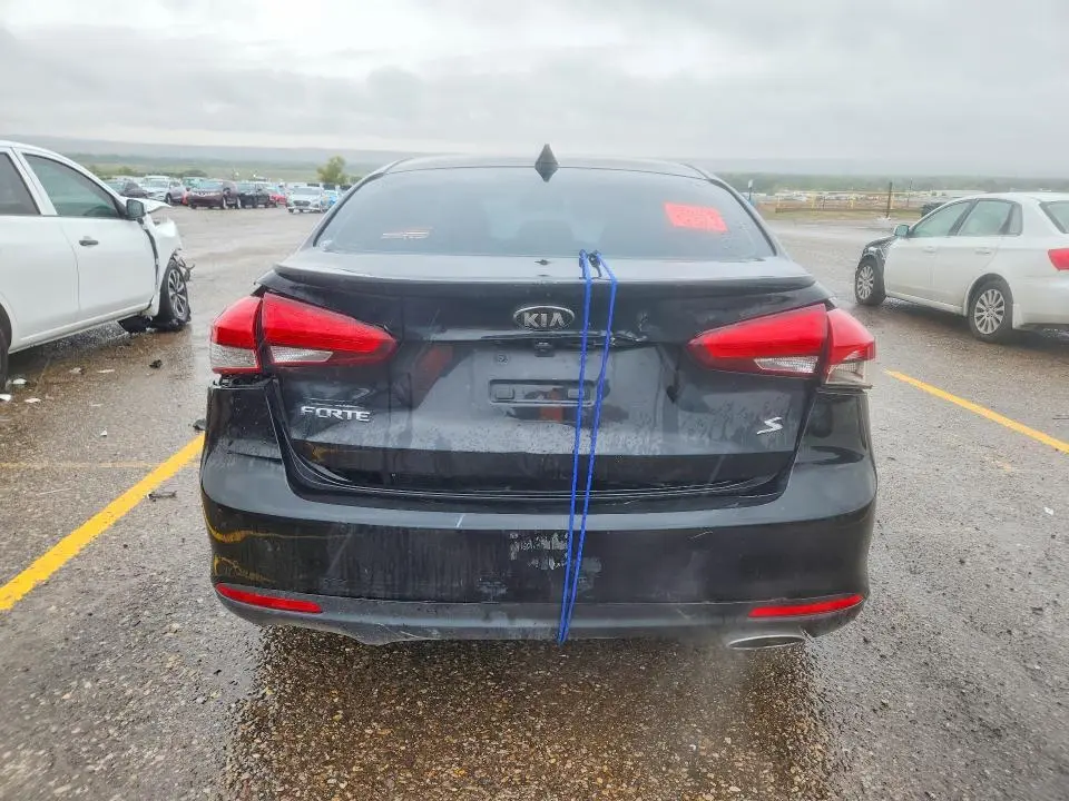 2018 KIA FORTE S  
