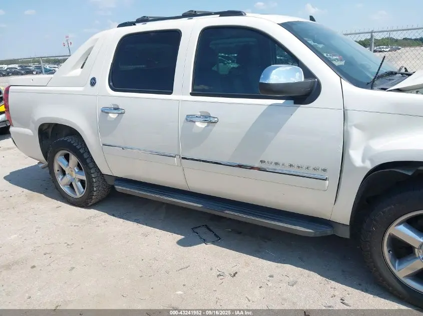 2013 CHEVROLET AVALANCHE LTZ