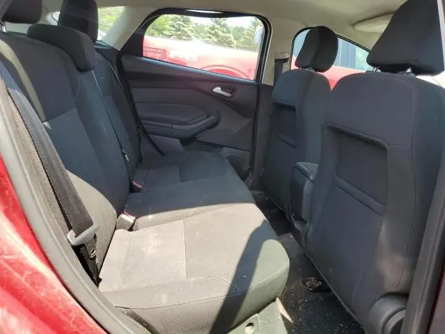 2015 FORD FOCUS SE  