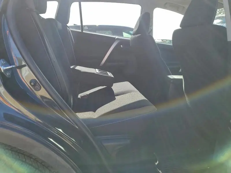 2018 TOYOTA RAV4 HV LE  