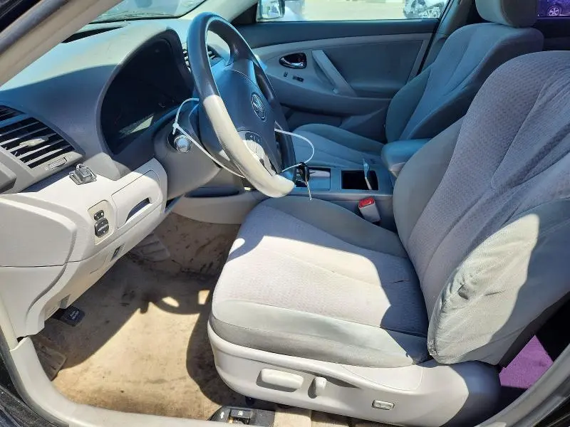 2010 TOYOTA CAMRY LE  