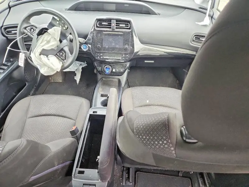 2019 TOYOTA PRIUS LE  