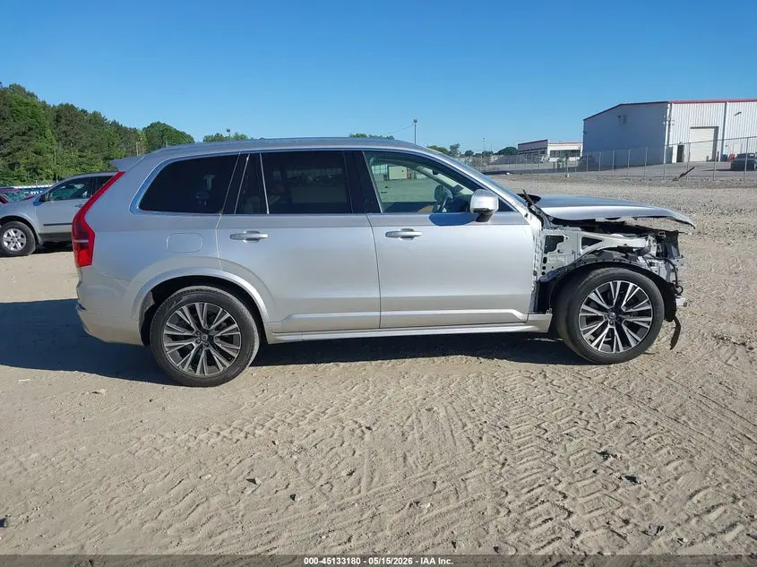 2022 VOLVO XC90 T5 MOMENTUM 7 PASSENGER