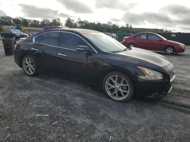 2010 NISSAN MAXIMA S  